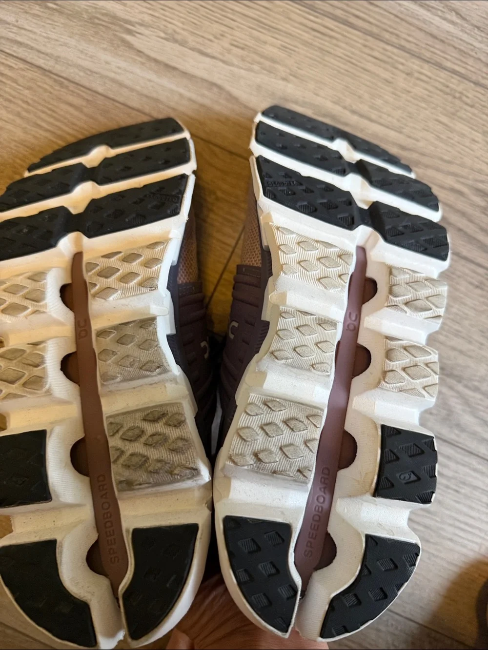 On Cloud Cloudswift 3 Women's Size 9Color Fade/Black